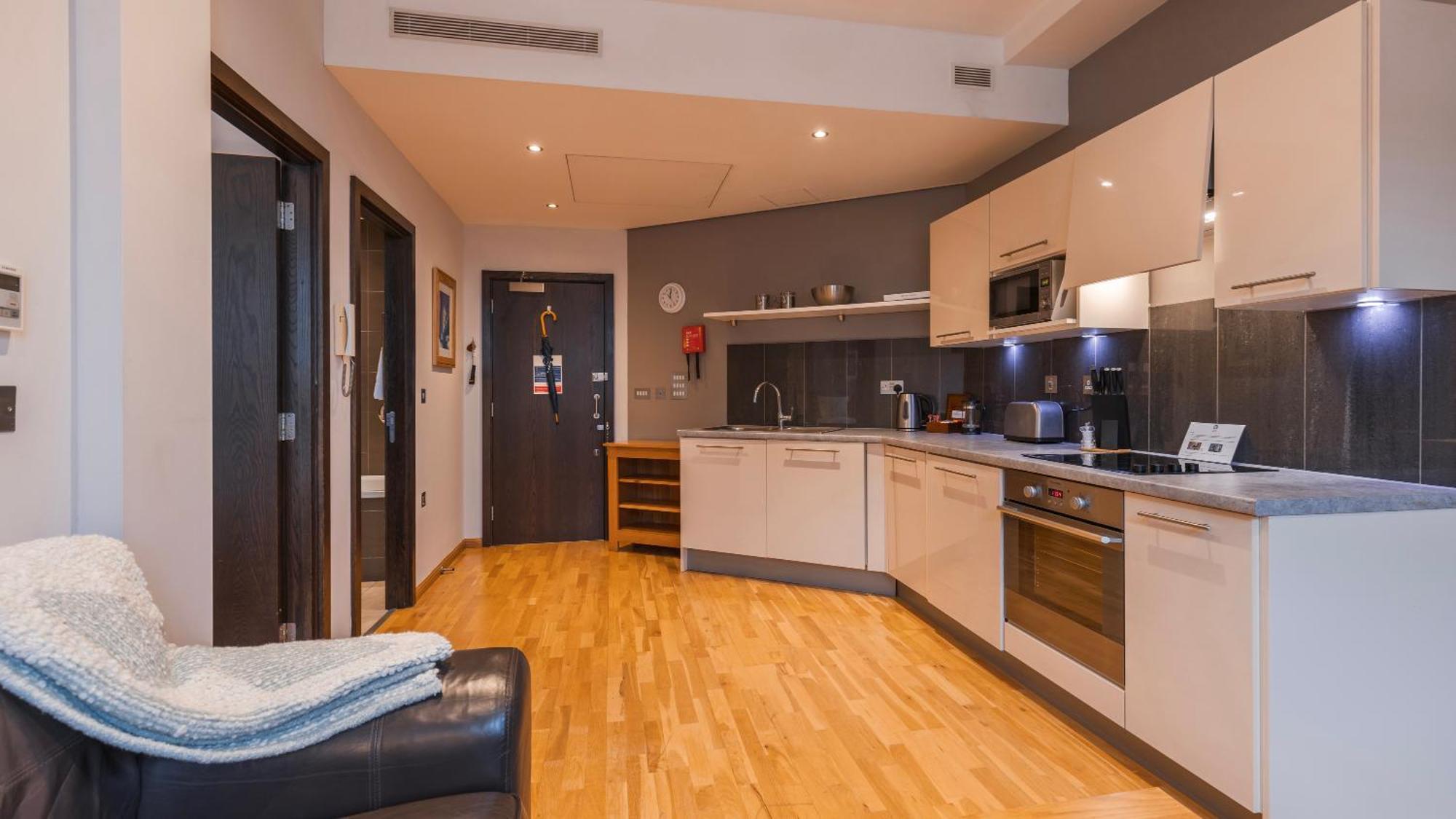 Cannon Street Serviced Apartments By Lovelystay ลอนดอน ภายนอก รูปภาพ