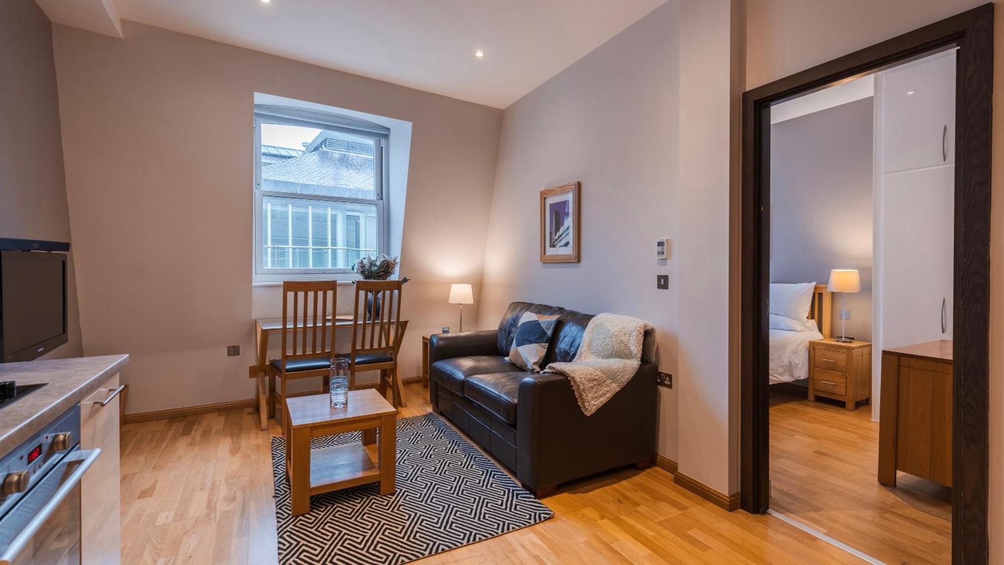 Cannon Street Serviced Apartments By Lovelystay ลอนดอน ภายนอก รูปภาพ