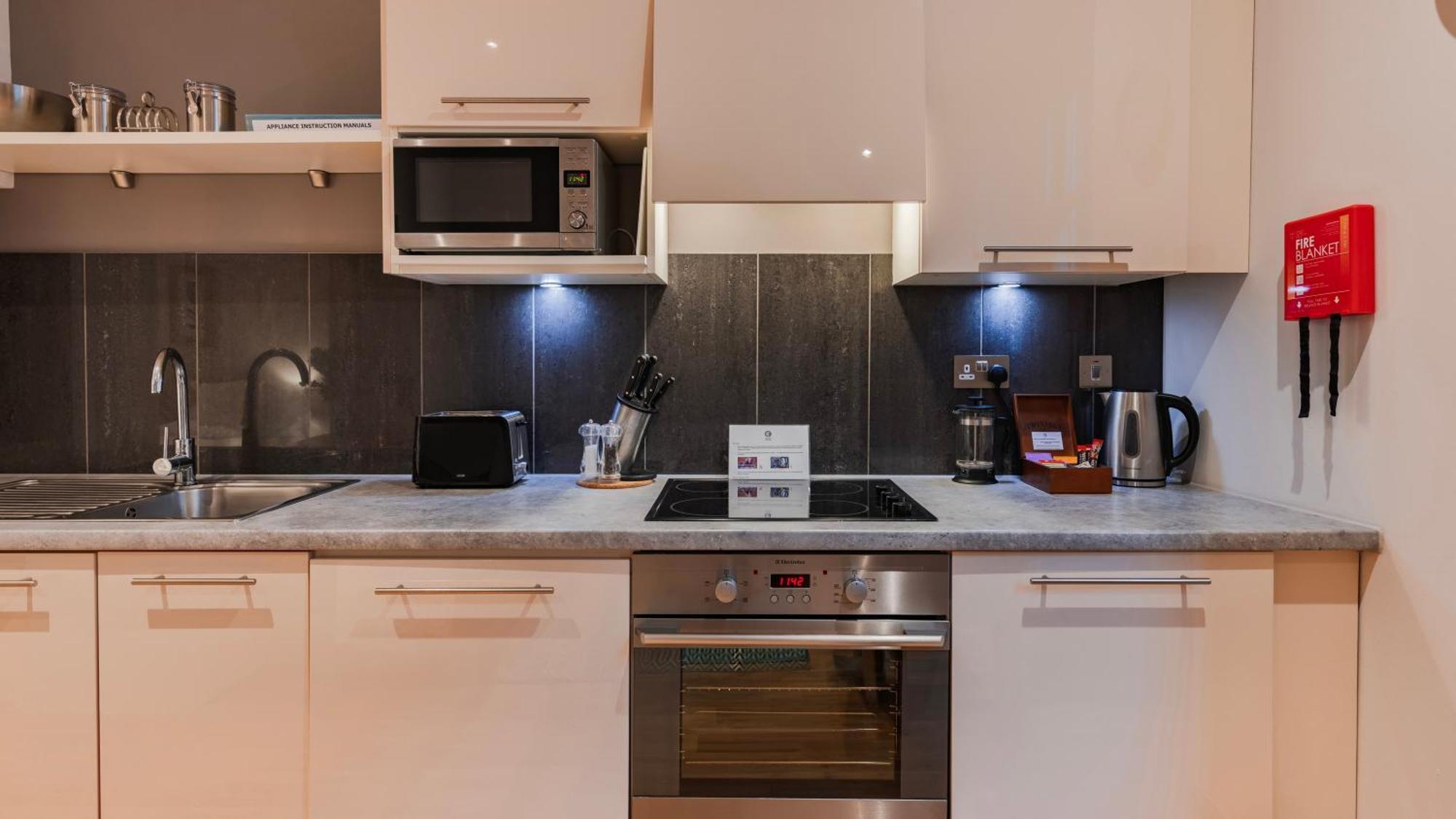 Cannon Street Serviced Apartments By Lovelystay ลอนดอน ภายนอก รูปภาพ